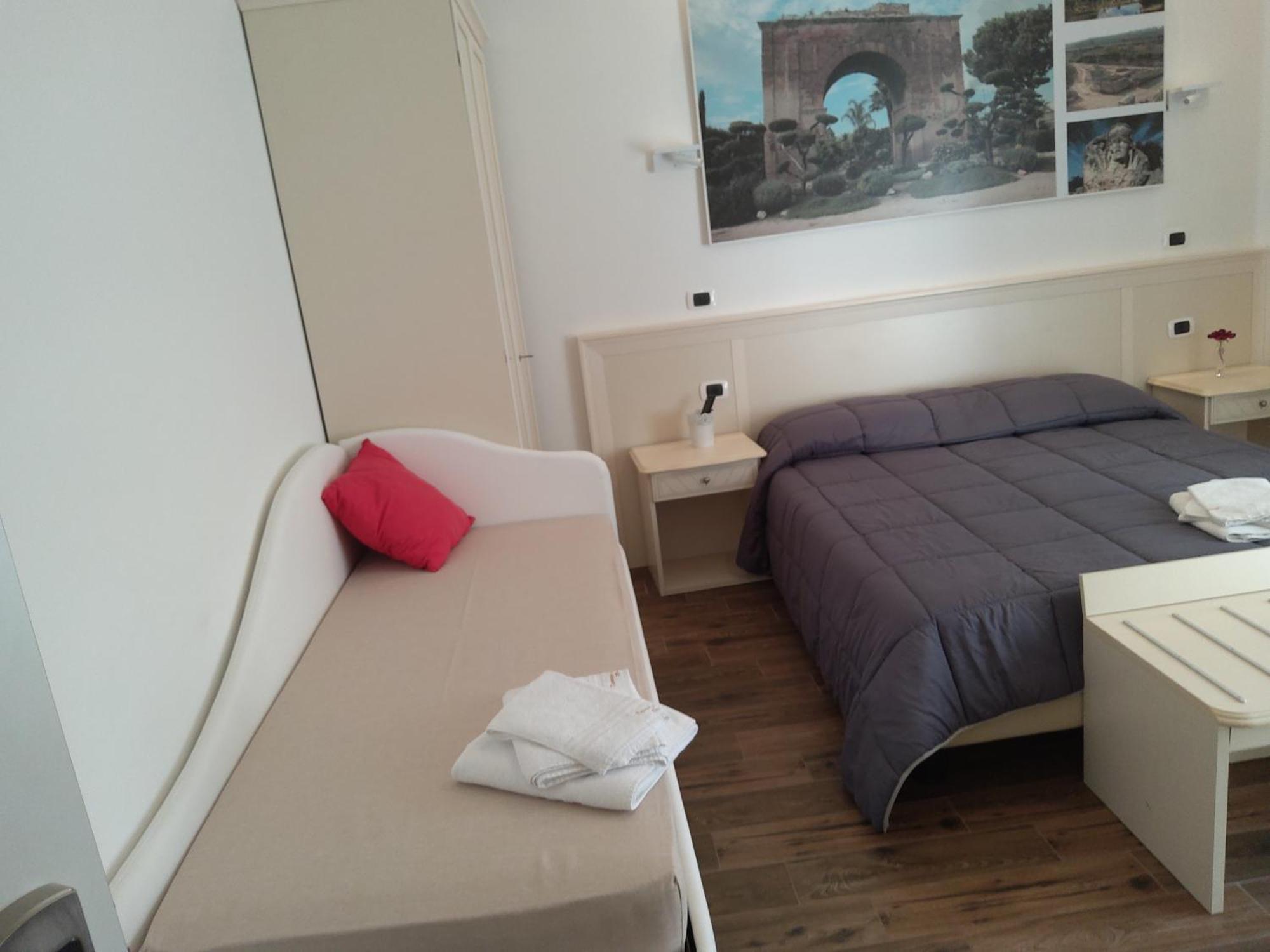 Domus Al Corso Con Servizio B&B Canosa di Puglia Eksteriør billede
