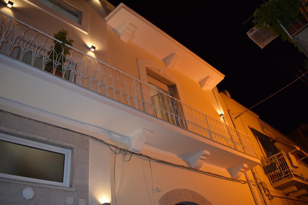 Domus Al Corso Con Servizio B&B Canosa di Puglia Eksteriør billede