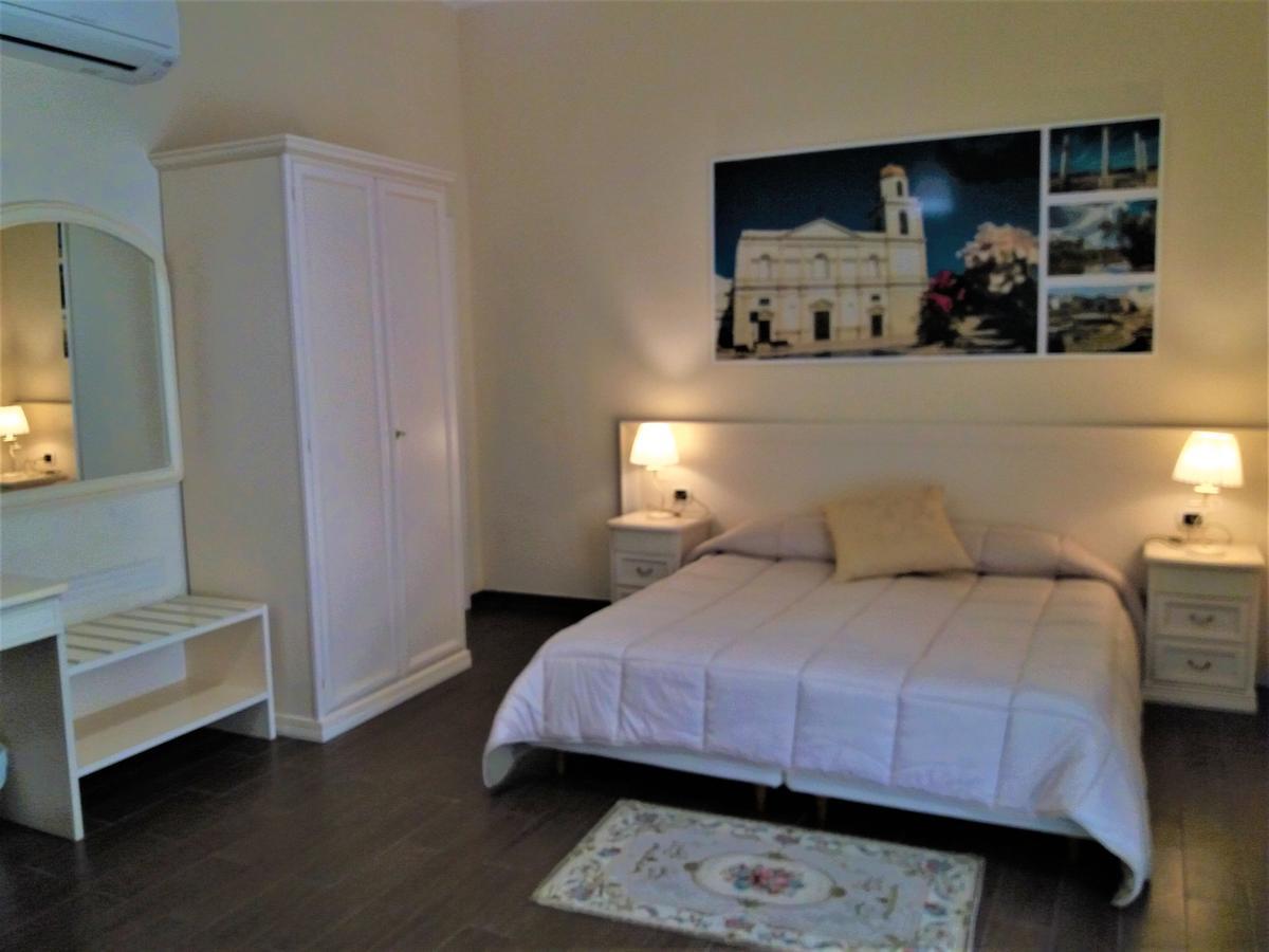 Domus Al Corso Con Servizio B&B Canosa di Puglia Eksteriør billede